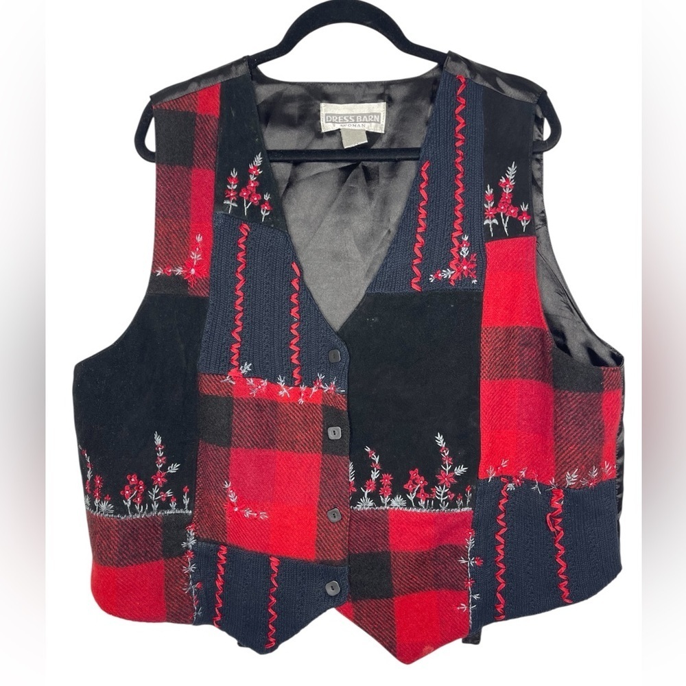 Dressbarn Vitage Red Black Embroidered Plaid Velvet Embroidered Vest Size 2X